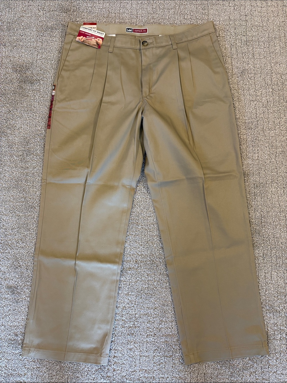 Lee Men’s Relaxed Fit Pleated Pants - Traditional Khaki